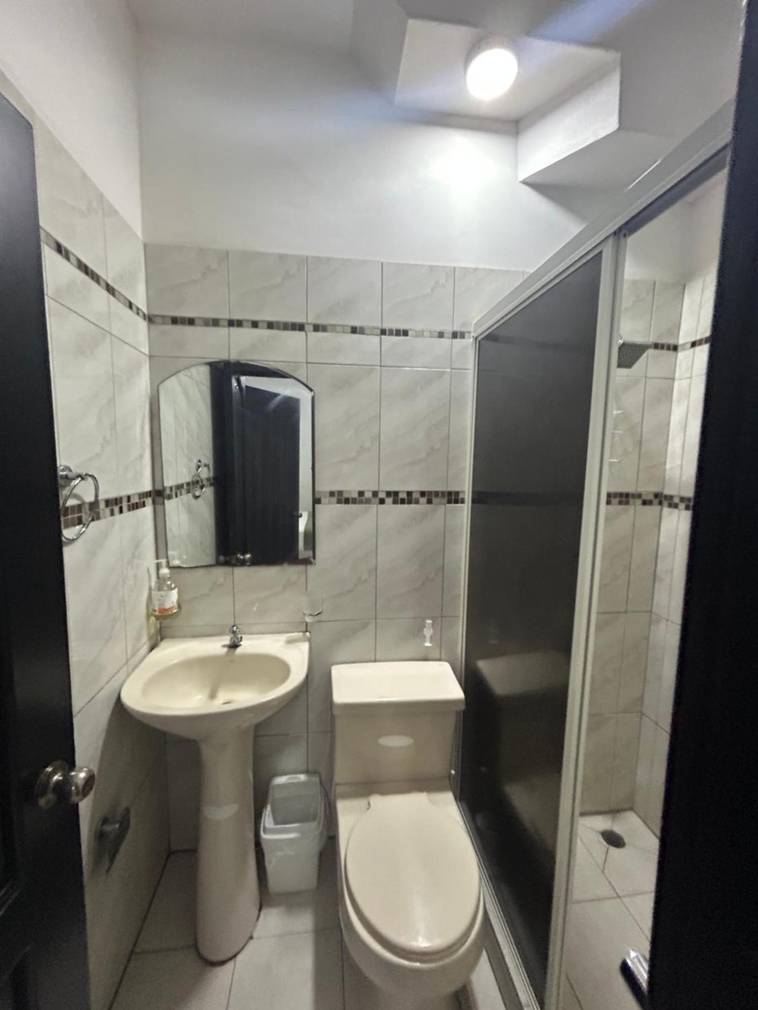 Departamentos De 2 Y 3 Habitaciones En El Centro De Manta Eksteriør billede