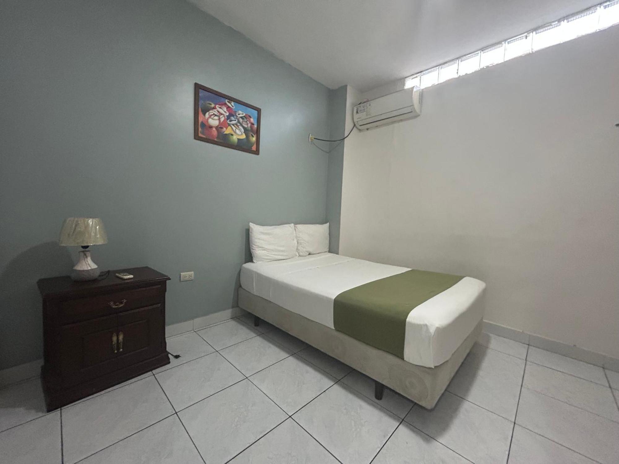Departamentos De 2 Y 3 Habitaciones En El Centro De Manta Eksteriør billede